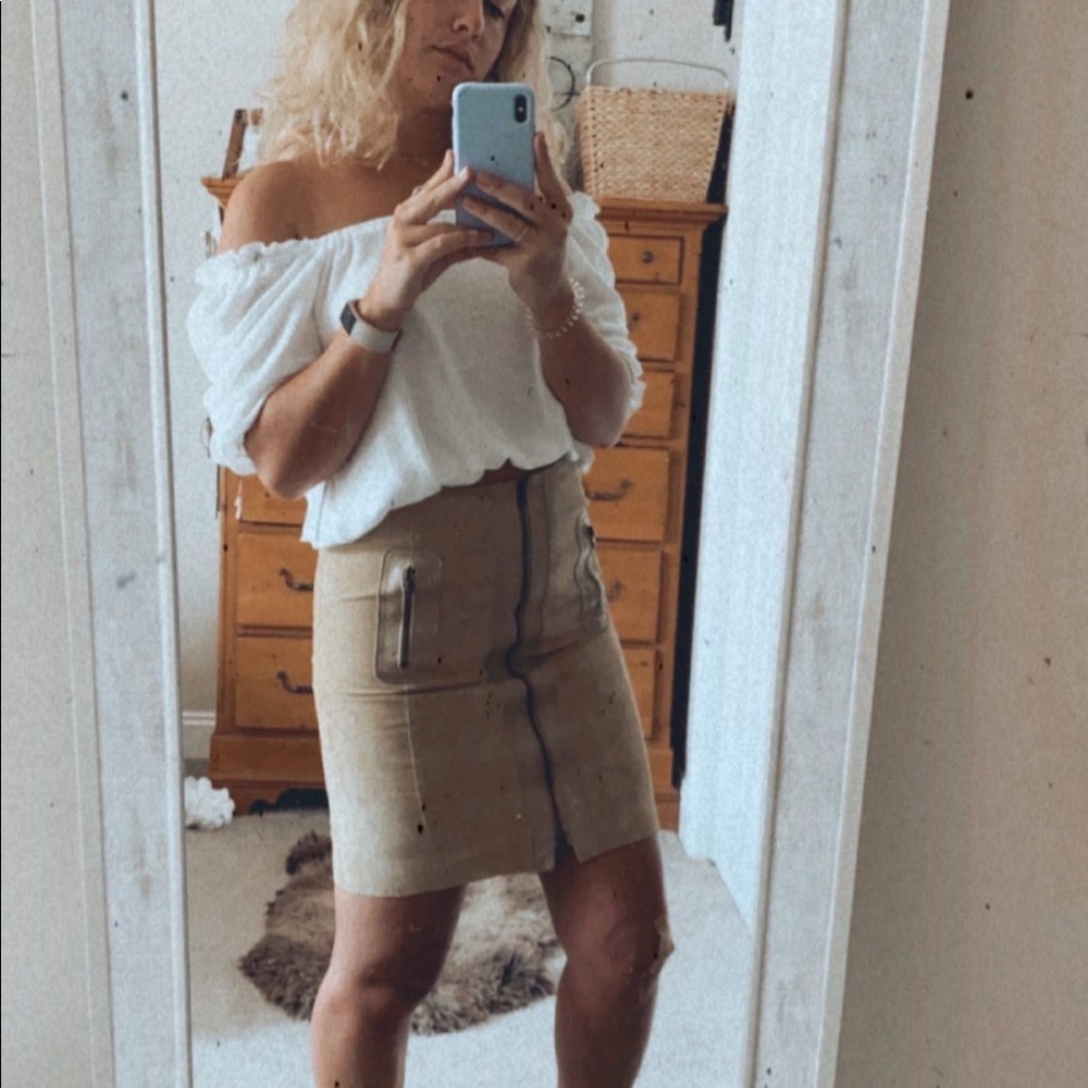 NWT Off-the-shoulder boho top